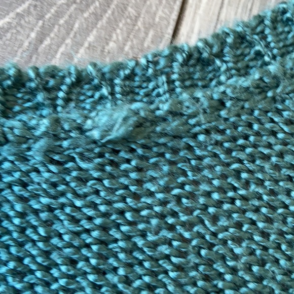 Forever21 Twist Back Sweater - Picture 4 of 4